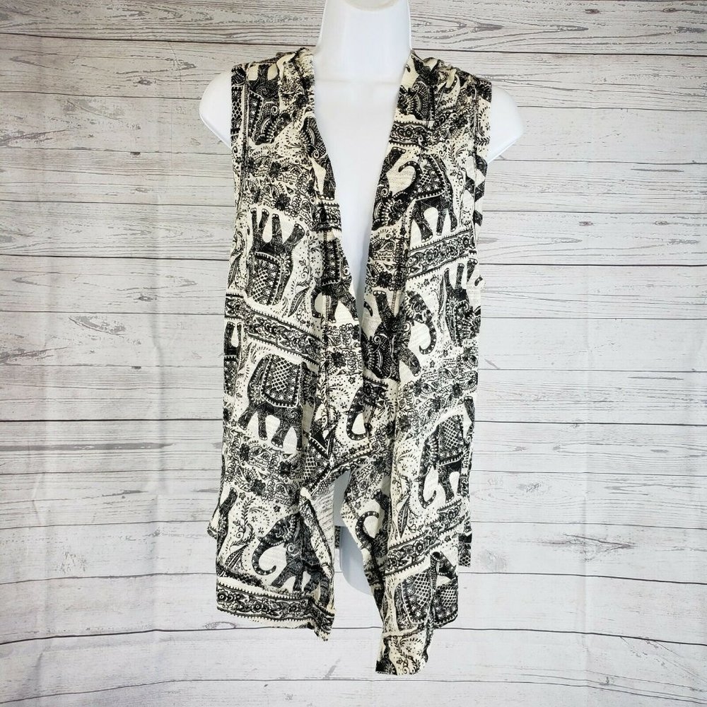 Maurices Womens Hooded Vest Sz Large Ivory Black